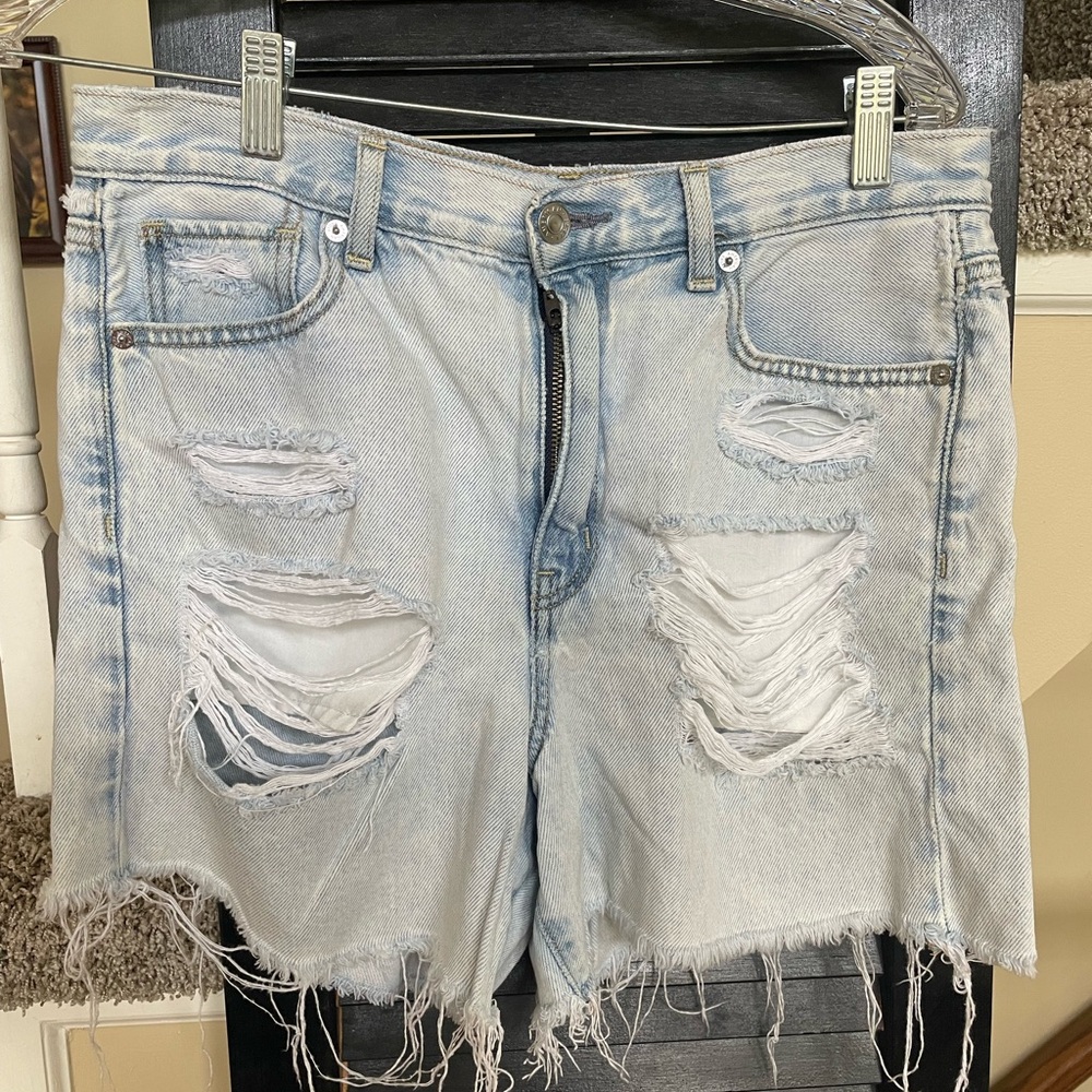 American Eagle ripped mom short size 8